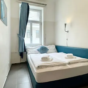 2* Hotel Very Central, 5 Min To Center, Self Check In