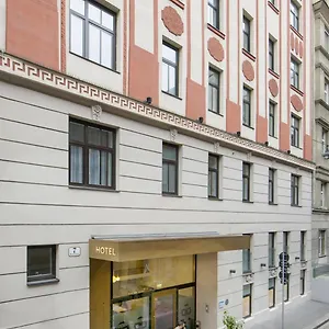 4* Hotel Alma Boutique-hotel