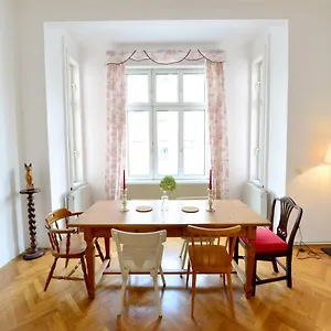 Classy Apartment, 10 Min To The Centre Wien
